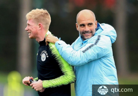 太尴尬！梁靖崑被观众“表白”，一脸严肃，孙颖莎偷笑，队友都懵了