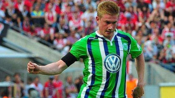 足球是朋友、梦想与人生的瞬间🔴⚫️⚽️（足球，串起朋友、梦想与人生的每个瞬间🔴⚫️⚽️）