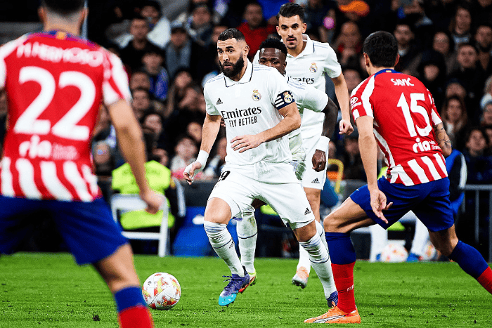 胡梅尔斯：按照目前的中卫市场，施洛特贝克有很多的机会