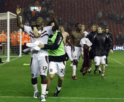 马加特：足球不能光靠数据和高科技；如果有机会想再爬泰山