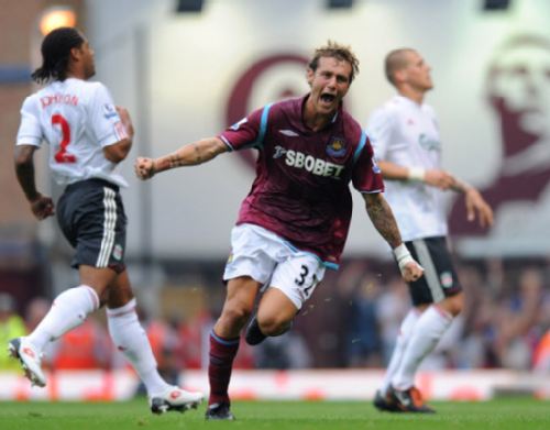 足球中超球员获选月最佳，数据联盟第一